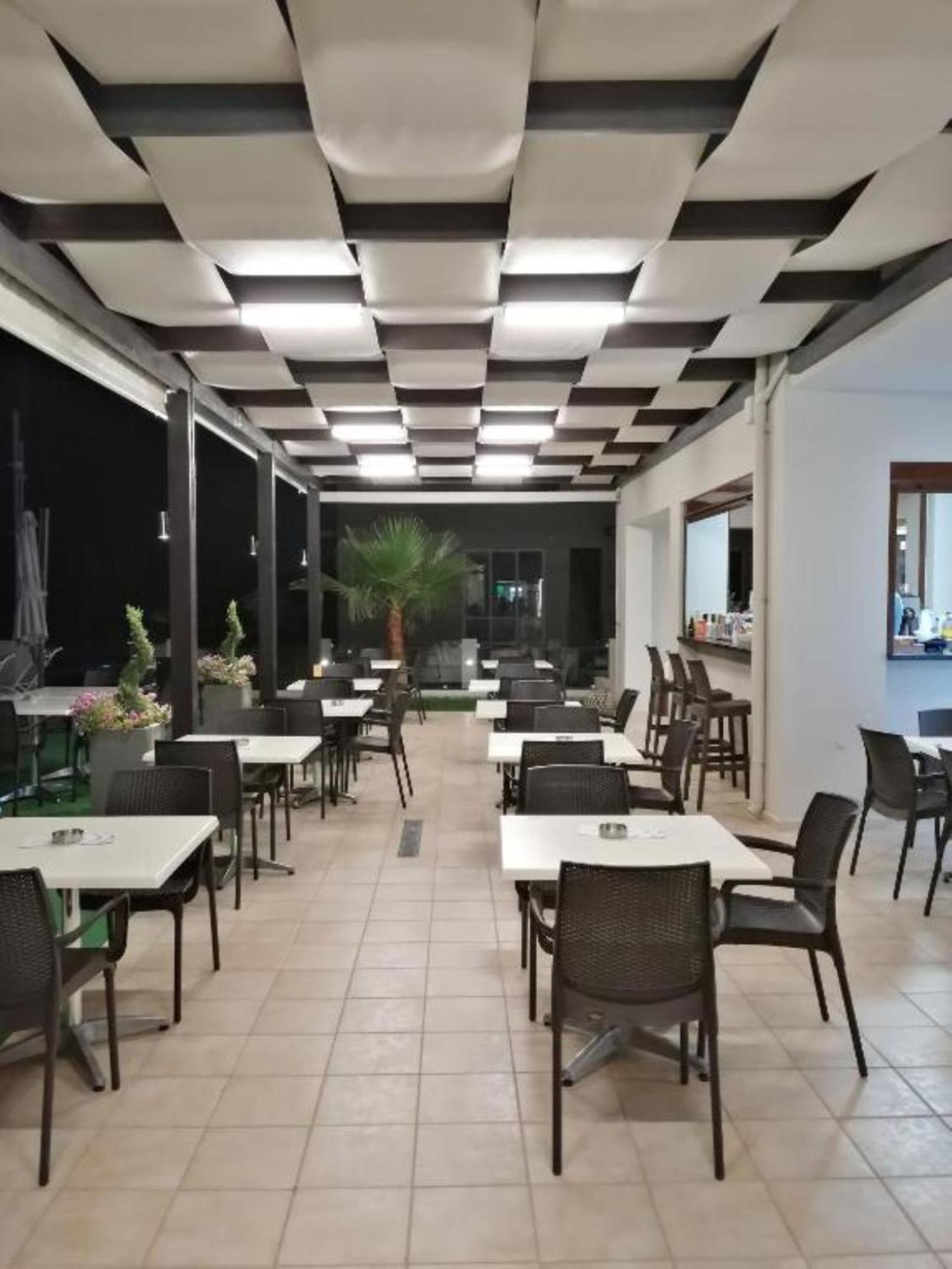 Carisa Suites And Apartments Máleme Luaran gambar