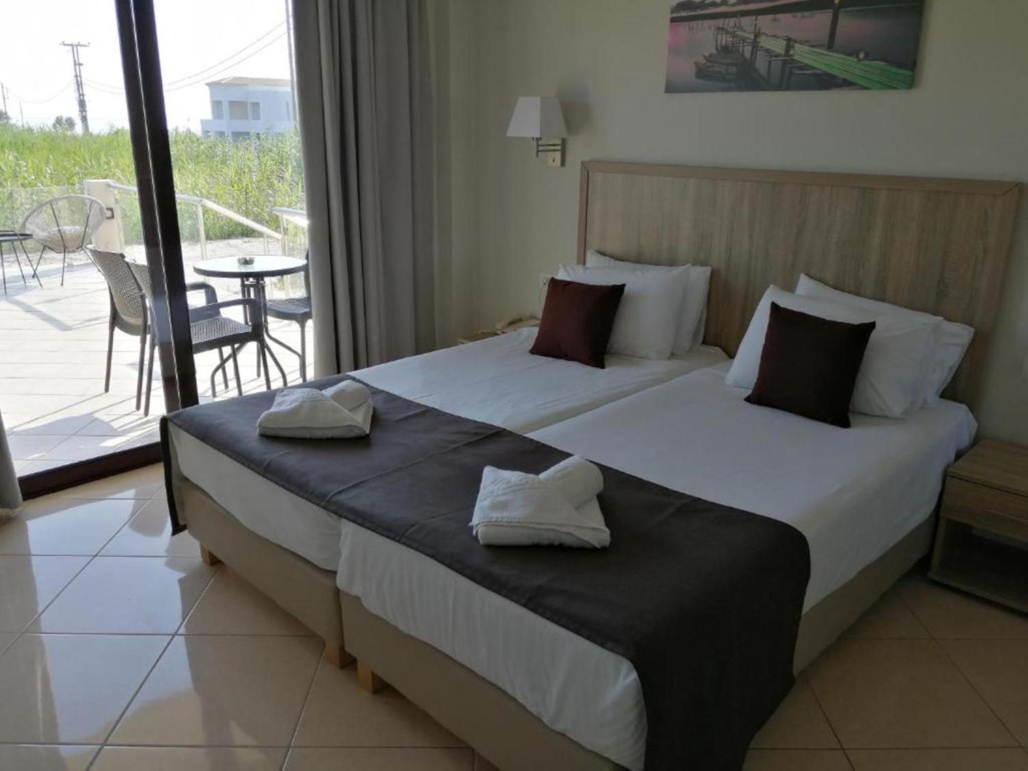 Carisa Suites And Apartments Máleme Luaran gambar