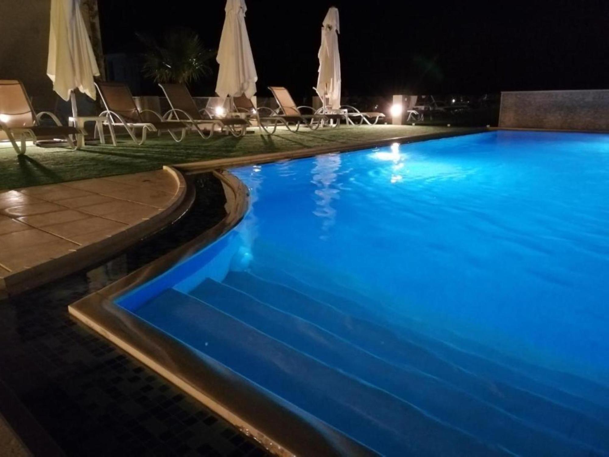 Carisa Suites And Apartments Máleme Luaran gambar